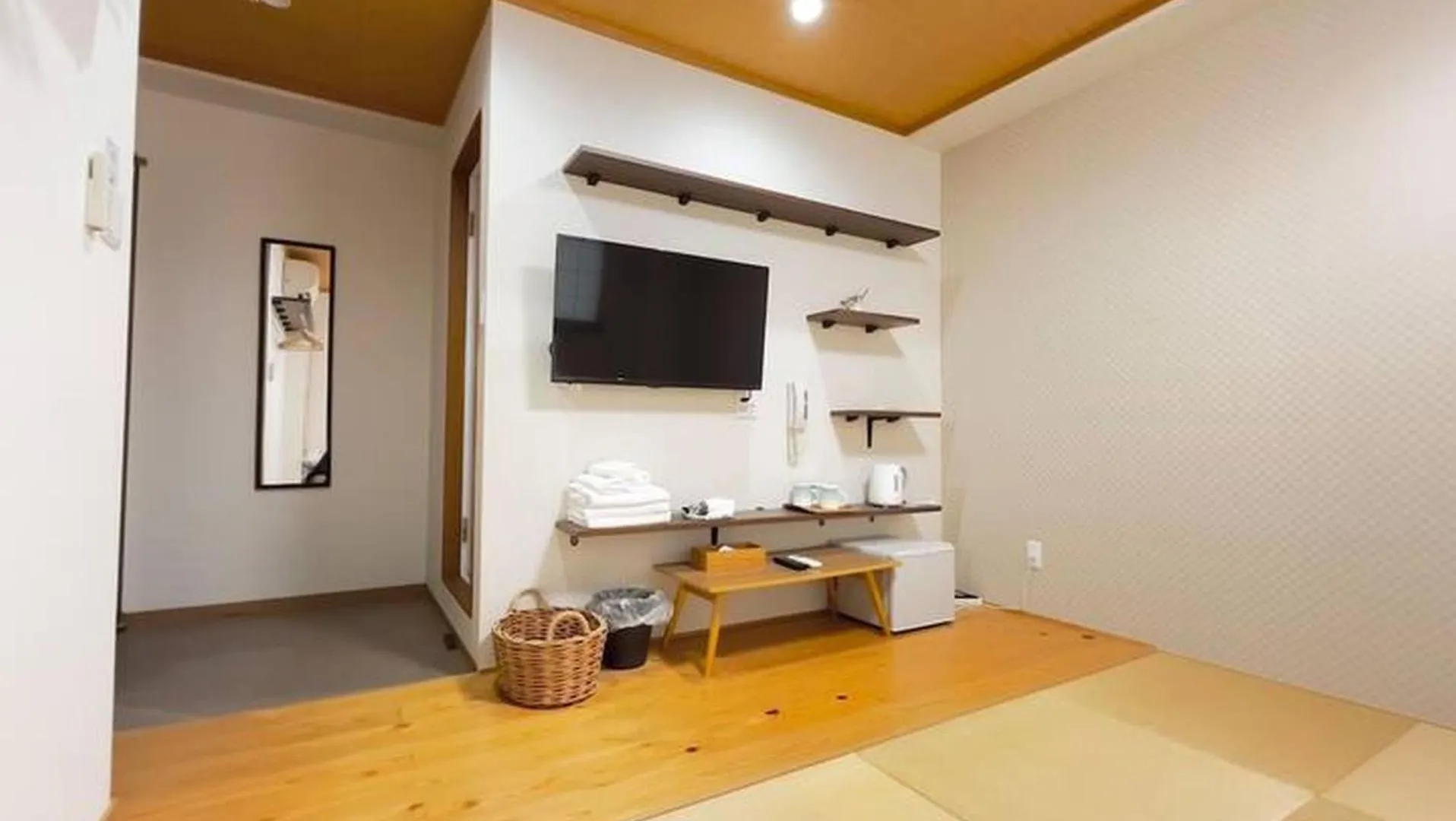 Kyoto Jujo Tatami Apartment